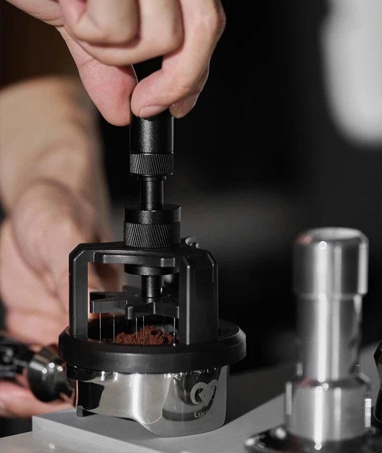 Kaffehantverk | WDT Nål Roterande Verktyg med Precision och Doseringsring | Perfekt för Jämn Kaffedistribution 1
