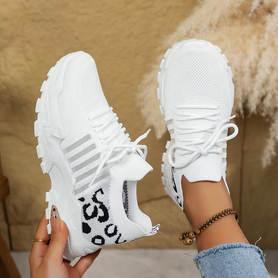 Maica | Ortopediska Sneakers med Bred Tåbox och Stötdämpning | Komfort och Hälsofördelar 8