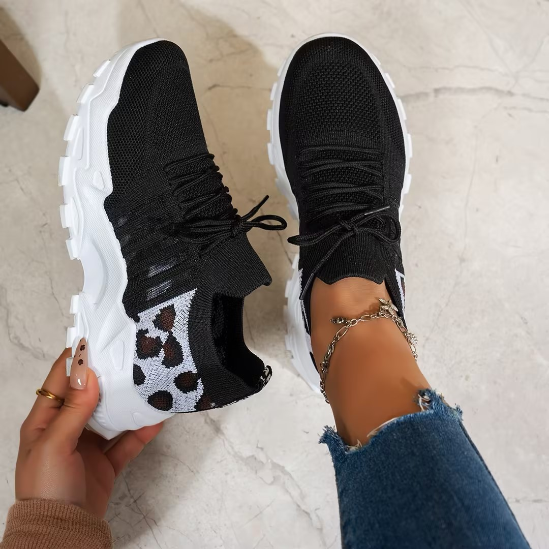 Maica | Ortopediska Sneakers med Bred Tåbox och Stötdämpning | Komfort och Hälsofördelar 9