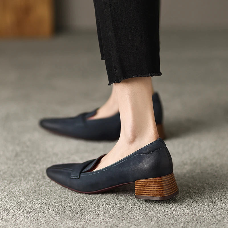 Retro Pumps | Spetsad Tå i Äkta Läder med Medelhäl | Eleganta Arbetsskor för Kontor 4