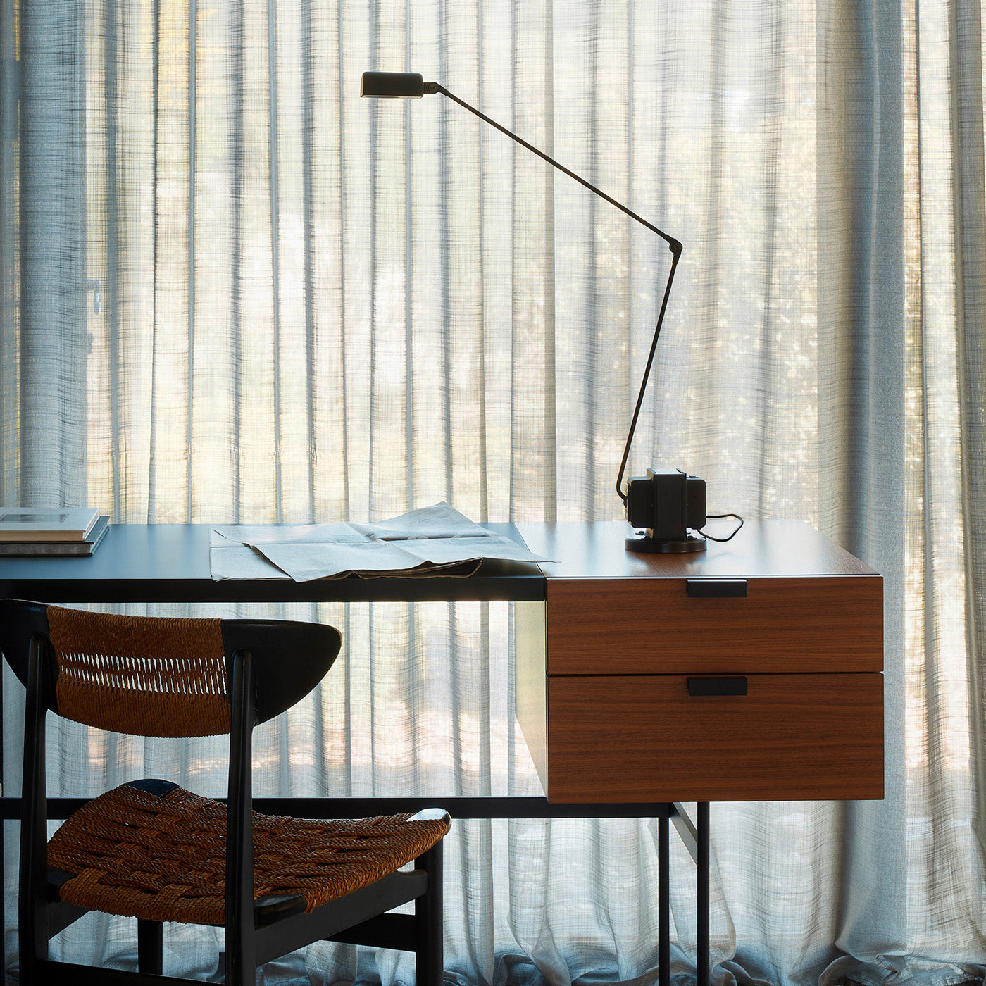 Skrivbordslampa | Justerbar LED-lampa med Steglös Dimning | Minimalistisk Design för Fokuserad Belysning 5