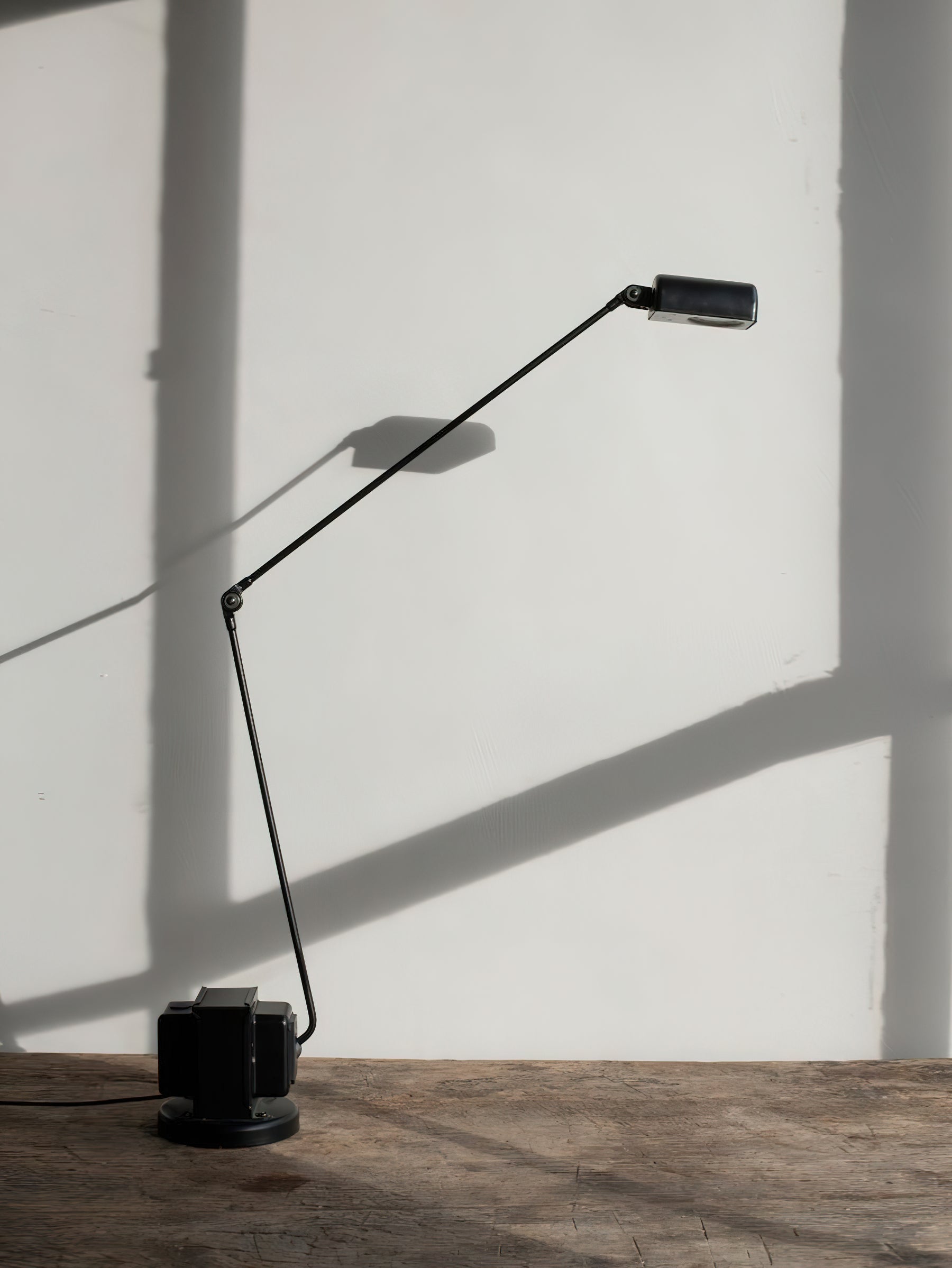 Skrivbordslampa | Justerbar LED-lampa med Steglös Dimning | Minimalistisk Design för Fokuserad Belysning 7